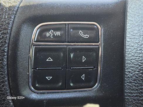 Used 2016 RAM 1500 Express RWD image 14
