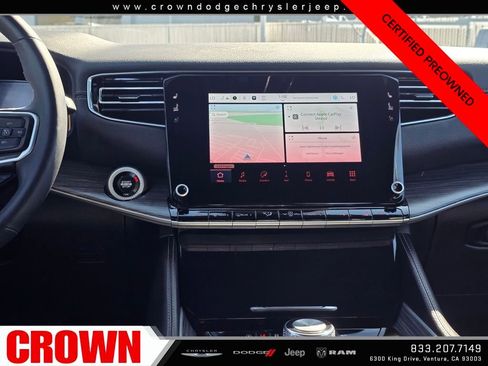 Certified 2024 Jeep Wagoneer L Series III w/ Flexible Seating Group image 19