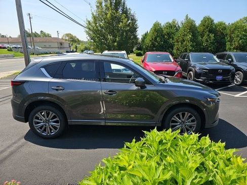 New 2025 MAZDA CX-5 Signature image 2
