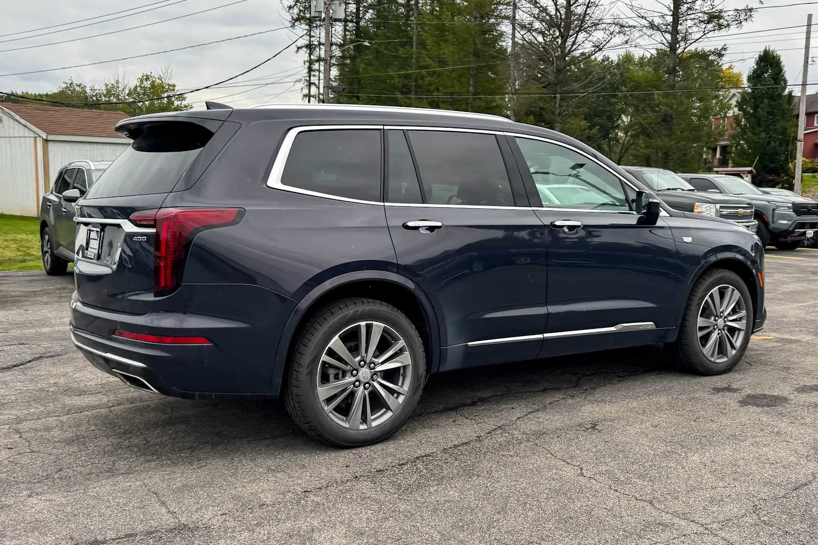 Used 2025 Cadillac XT6 Premium Luxury AWD/4WD image 3