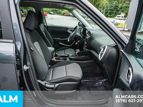 Used 2025 Kia Soul LX w/ LX Technology Package FWD image 23