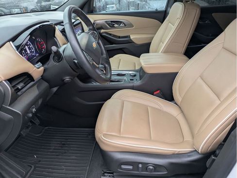 Certified 2023 Chevrolet Traverse Premier image 10
