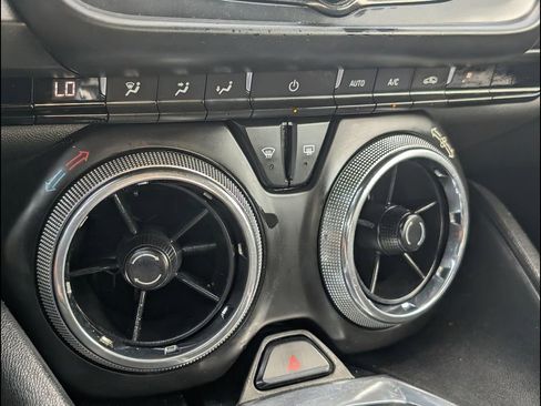 Used 2018 Chevrolet Camaro LT RWD image 16