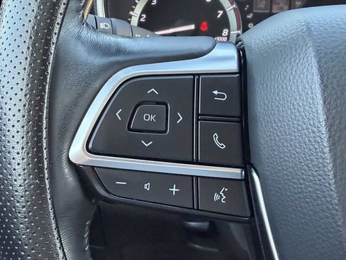 Used 2021 Toyota Highlander Platinum FWD image 29