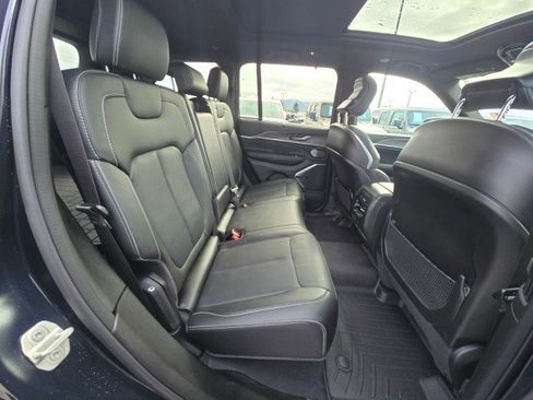 Used 2023 Jeep Grand Cherokee Overland w/ Advanced Protech Group III image 15