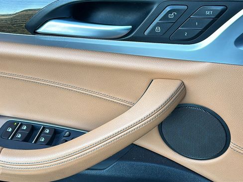 Used 2019 BMW X3 M40i w/ Premium Package image 22