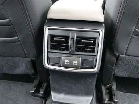 Used 2019 Subaru Forester Premium image 15