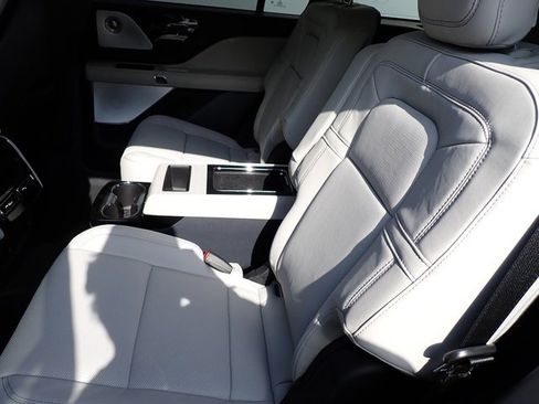 New 2025 Lincoln Aviator Reserve w/ Equipment Group 201A image 16