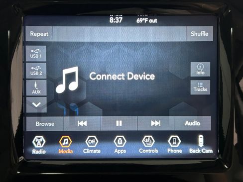 Used 2021 Jeep Cherokee Limited w/ Trailer Tow Group AWD/4WD image 6