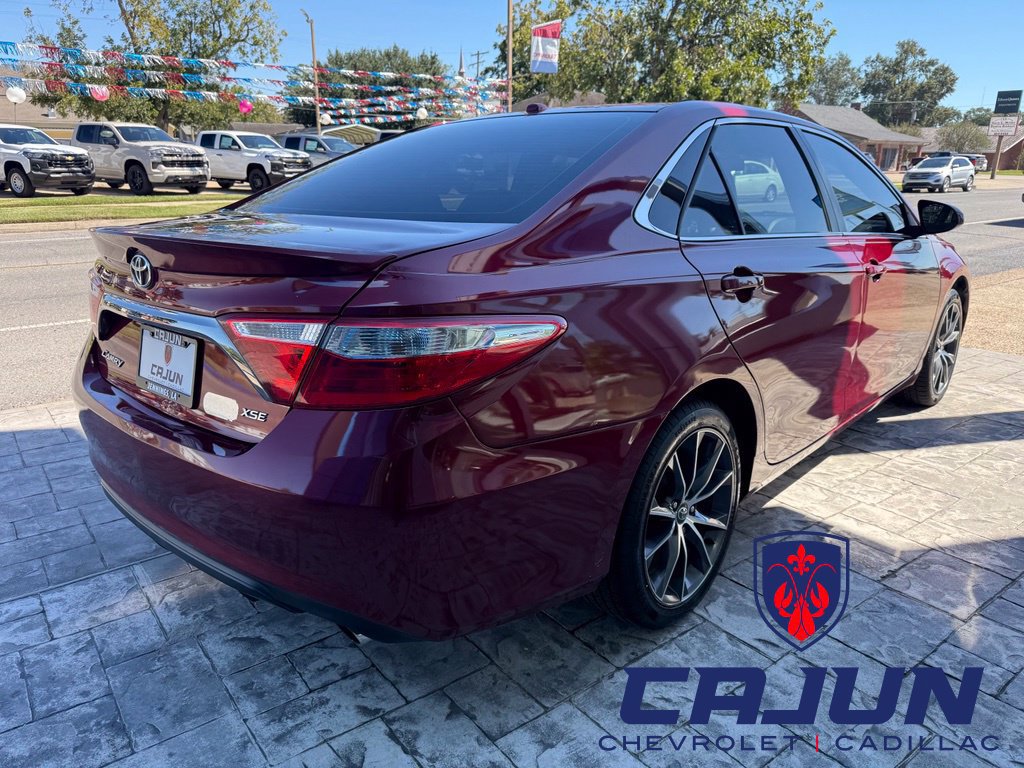 Used 2017 Toyota Camry XSE w/ Moonroof Package FWD image 4