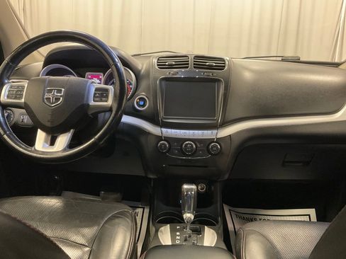 Used 2019 Dodge Journey GT AWD/4WD image 2