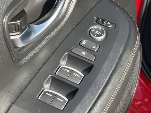 Used 2027 Honda HR-V Sport image 16