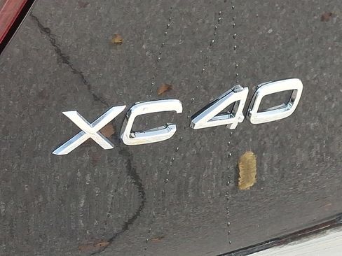 New 2026 Volvo XC40 B5 Plus w/ Protection Package Premier image 15