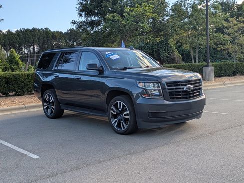 Used 2020 Chevrolet Tahoe LT w/ RST Edition AWD/4WD image 2