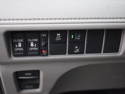 Used 2019 Honda Odyssey EX image 21