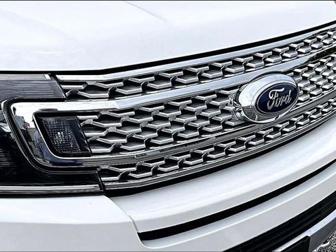 Used 2020 Ford Expedition Platinum AWD/4WD image 34