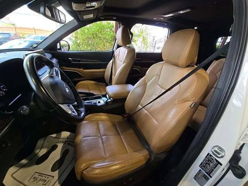 Used 2021 Kia Telluride SX w/ Towing Package FWD image 3