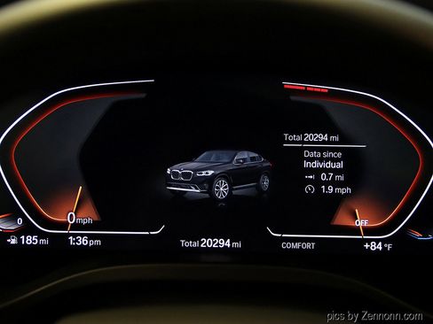 Certified 2025 BMW X4 xDrive30i image 17