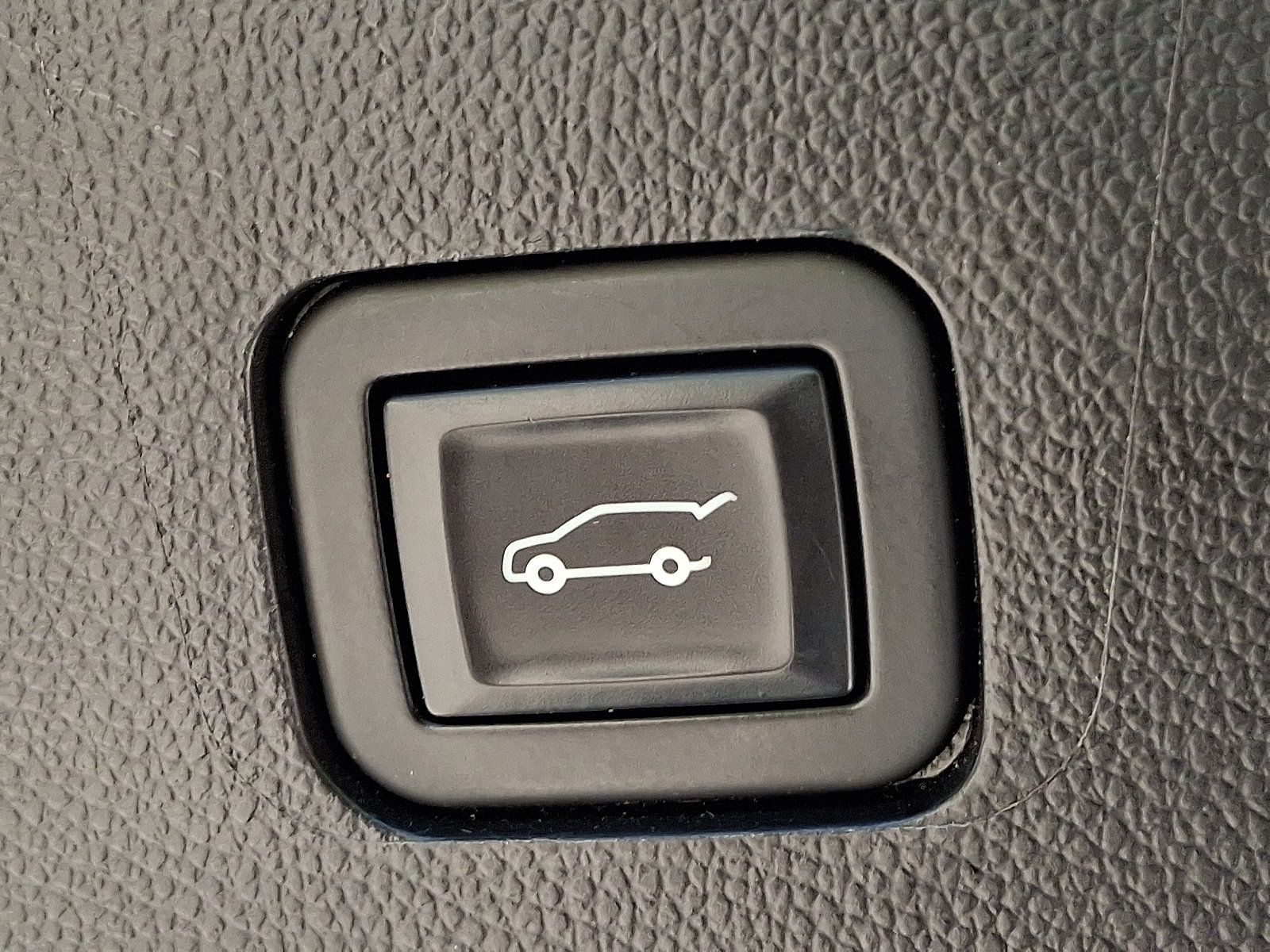 Used 2020 Chevrolet Traverse RS w/ LPO, Cargo Package AWD/4WD image 28