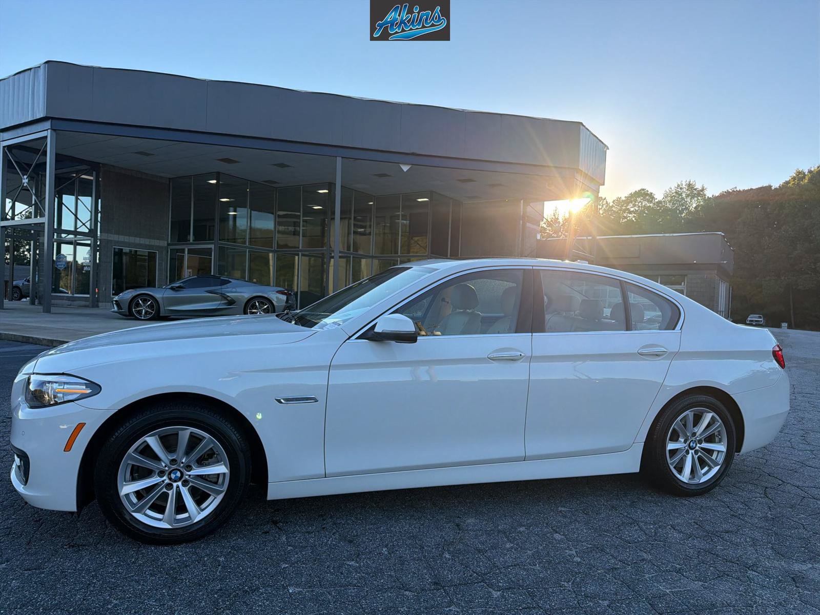 Used 2015 BMW 528i Sedan RWD image 4