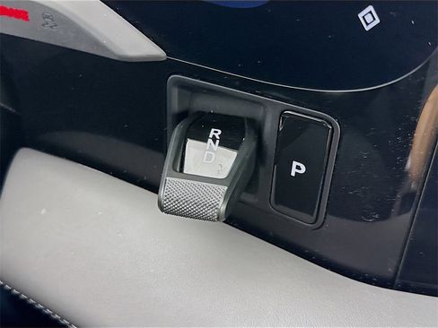 Used 2023 Porsche Taycan 4S image 21