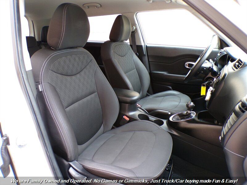 Used 2016 Kia Soul FWD image 24