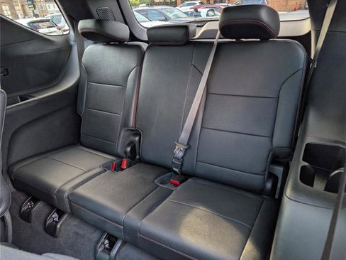 Used 2024 Chevrolet Traverse RS w/ LPO, Floor Liner Package image 17