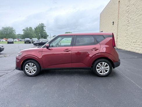 Used 2020 Kia Soul LX FWD image 2
