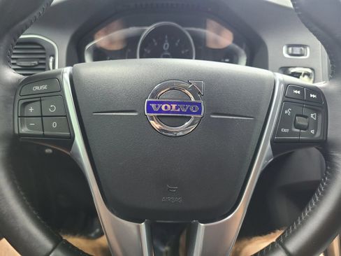 Used 2016 Volvo V60 T5 Cross Country AWD/4WD image 28
