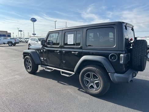 Used 2018 Jeep Wrangler Unlimited Sport S image 4