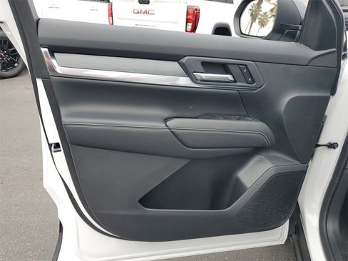 New 2026 GMC Terrain Elevation image 11