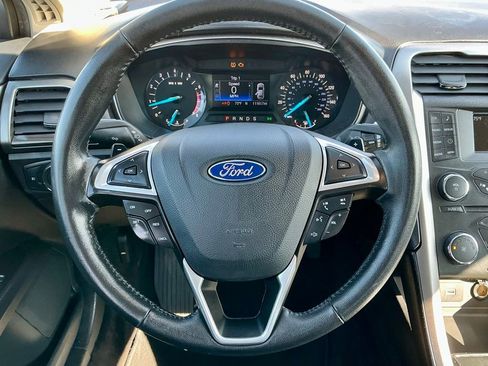 Used 2017 Ford Fusion SE image 36
