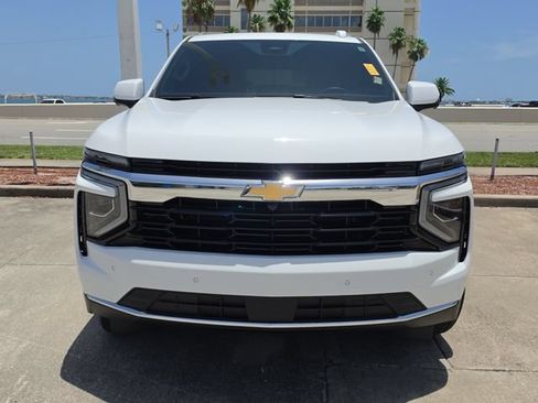 Used 2025 Chevrolet Tahoe LS RWD image 2