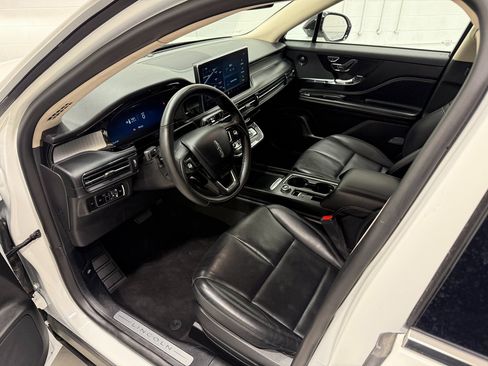 Used 2024 Lincoln Corsair AWD w/ Equipment Group 102A image 11
