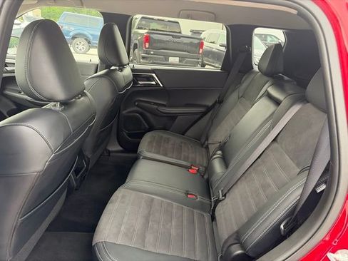 Used 2024 Mitsubishi Outlander SE AWD/4WD image 29