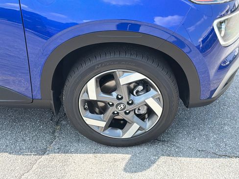 Certified 2025 Hyundai Venue Limited FWD image 13