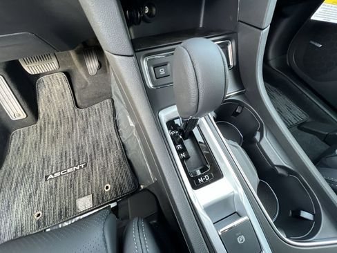 New 2026 Subaru Ascent Limited image 16