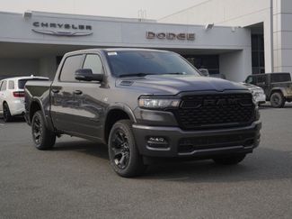New 2026 RAM 1500 4x4 Crew Cab video 2