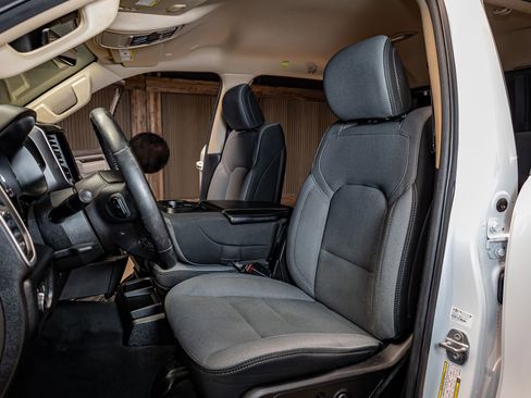 Used 2019 RAM 1500 Big Horn image 19