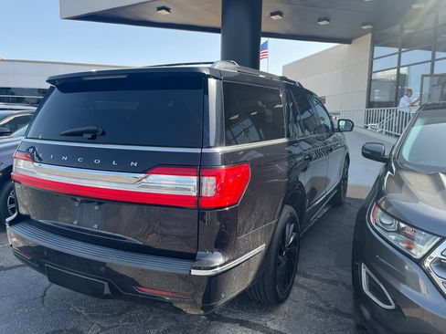 Used 2020 Lincoln Navigator L Reserve w/ Equipment Group 208A Reserve AWD/4WD image 4