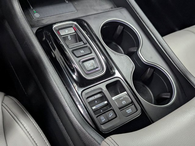 Certified 2024 Honda Pilot Touring image 26