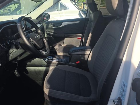Used 2022 Ford Escape SE w/ SE Sport Appearance Package FWD image 5