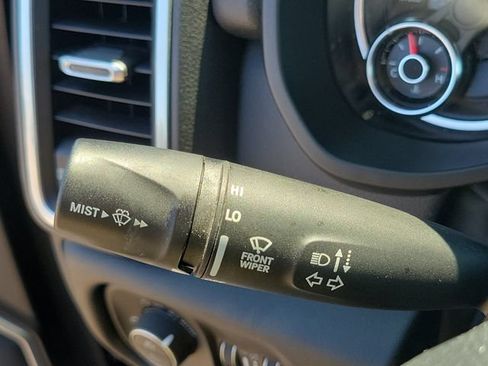 Used 2020 RAM 1500 Laramie AWD/4WD image 11