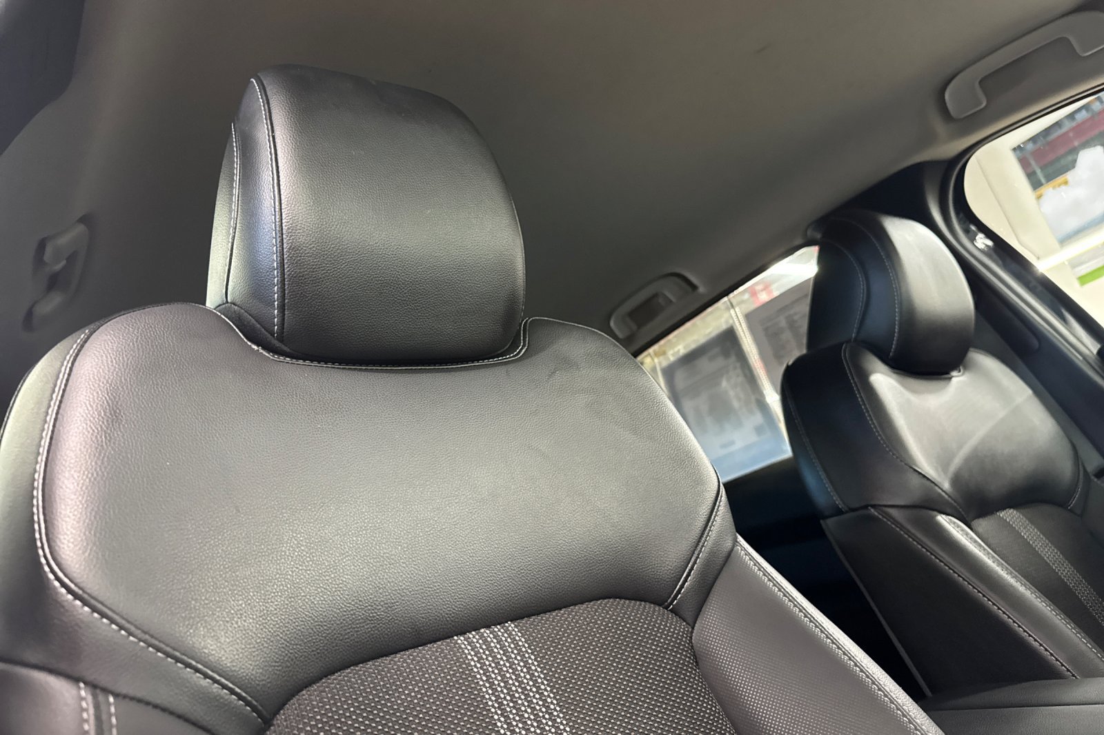Used 2025 MAZDA CX-50 AWD 2.5 S w/ Preferred Package image 18