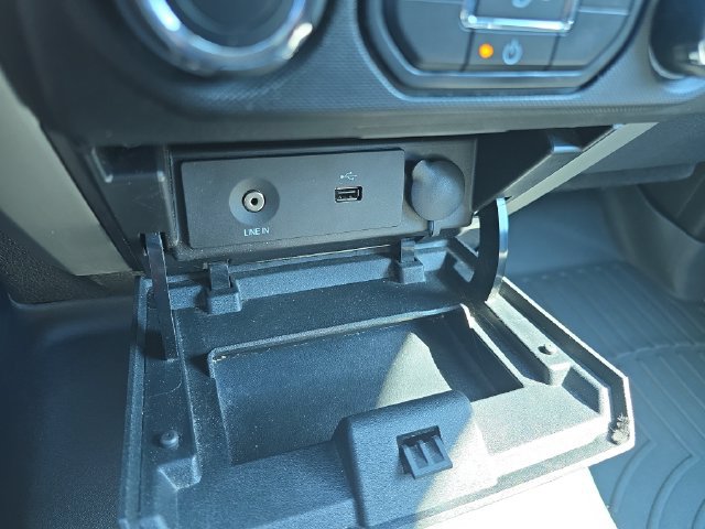 Used 2013 Ford F150 XLT w/ Luxury Equipment Group AWD/4WD image 22