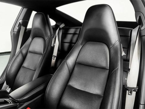 Used 2017 Porsche 911 Carrera image 3