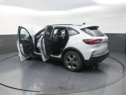 Used 2025 Ford Escape ST-Line Select AWD/4WD image 43