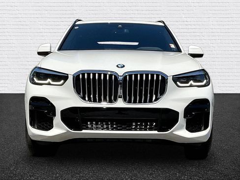 Used 2022 BMW X5 xDrive40i w/ M Sport Package AWD/4WD image 2