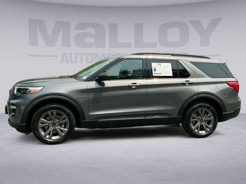 Used 2021 Ford Explorer XLT w/ Equipment Group 202A AWD/4WD image 2