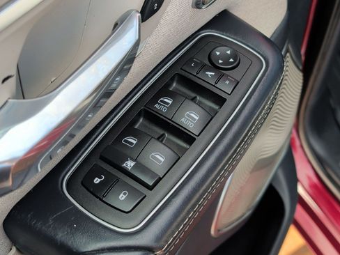 Used 2023 RAM 1500 Limited AWD/4WD image 9